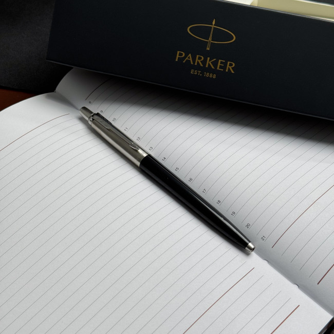 Ручка Parker (Паркер) пластик та срібло Ручка Parker (Паркер) пластик та срібло