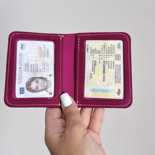 Автопортмоне на 3 вік ЖІНКА-КІШКА Автопортмоне на 3 вік ЖІНКА-КІШКА