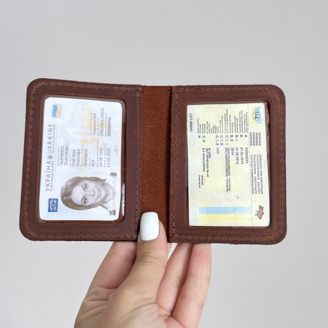 Автопортмоне на 3 вік ЛЮДИНА-ПАВУК Автопортмоне на 3 вік ЛЮДИНА-ПАВУК