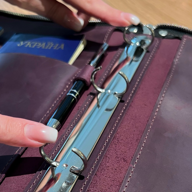 Папка для сімейних документів А4 з ручкою (матова) марсала Папка для сімейних документів А4 з ручкою (матова) марсала