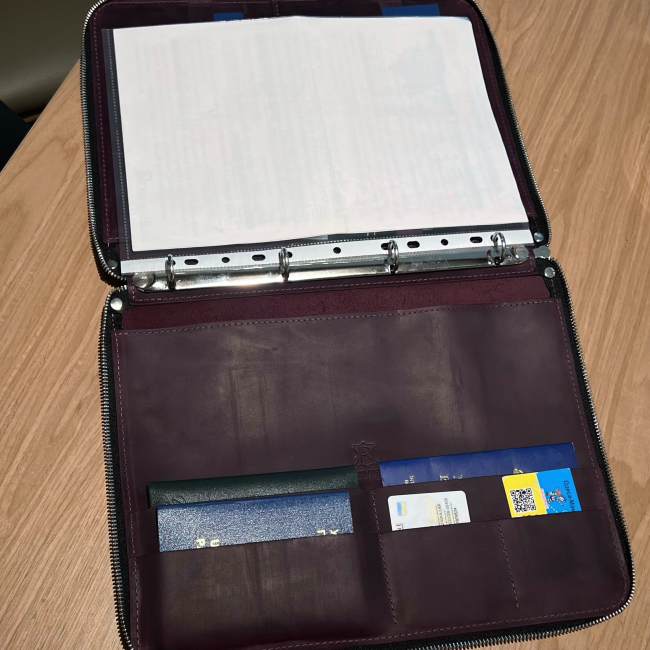 Папка для сімейних документів А4 з ручкою (матова) марсала Папка для сімейних документів А4 з ручкою (матова) марсала