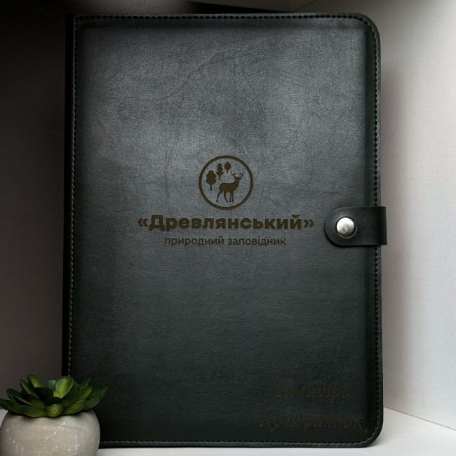 Папка із затискачем на твердій основі Еко зелена